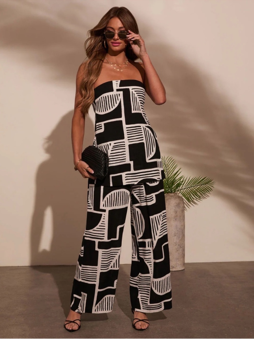 NWT Petra Black abstract pant set by Promesa, the VICI Collection.
